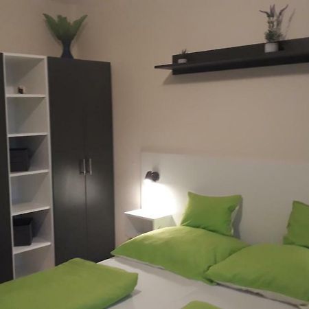 Szaloky Apartmanhaz Gyenesdias Bagian luar foto