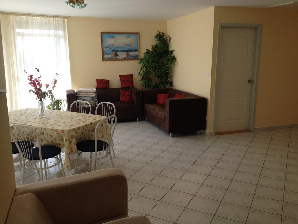 Szaloky Apartmanhaz Gyenesdias Bagian luar foto