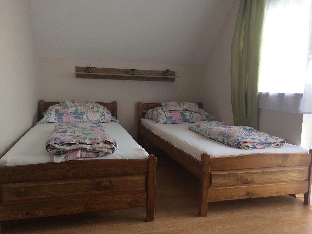 Szaloky Apartmanhaz Gyenesdias Bagian luar foto