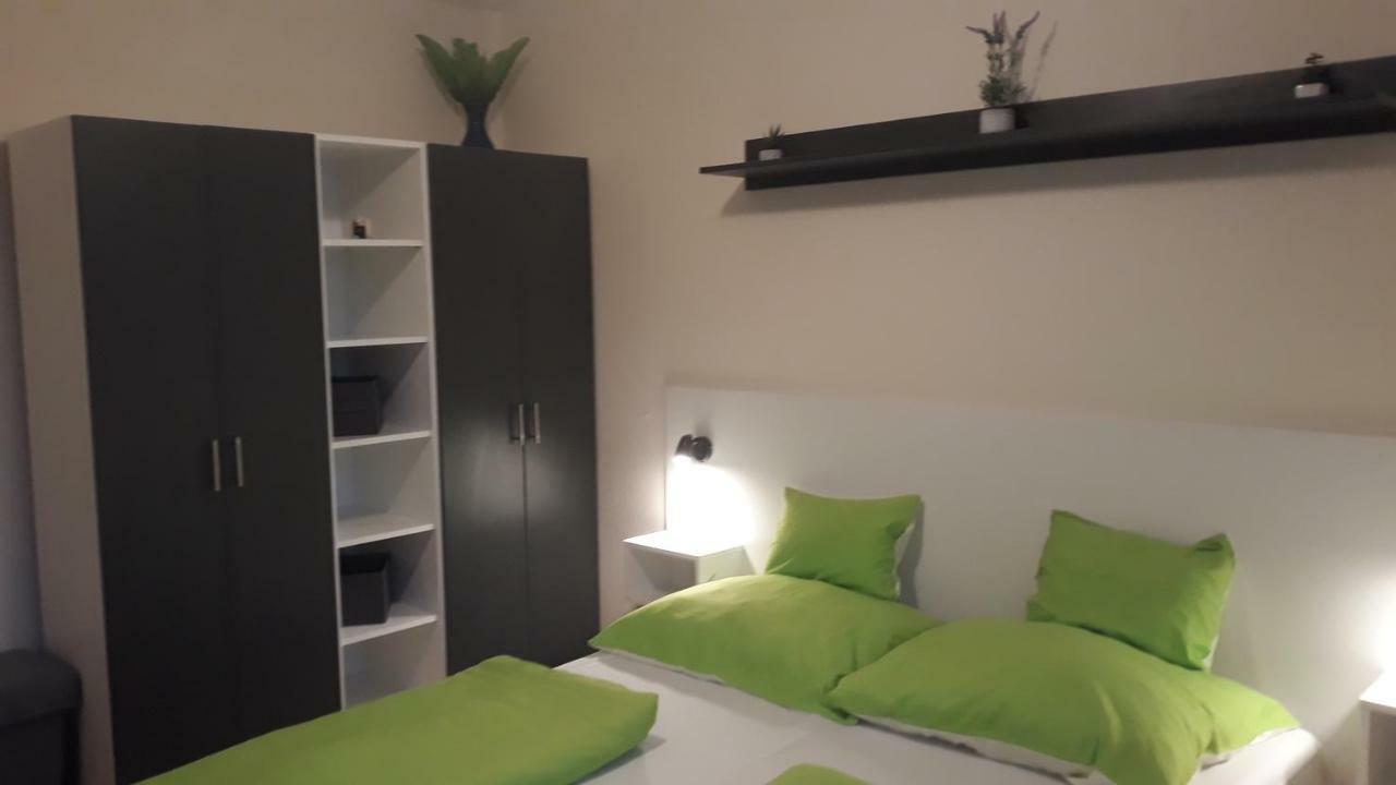 Szaloky Apartmanhaz Gyenesdias Bagian luar foto