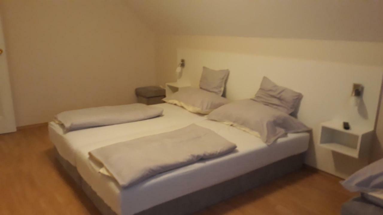 Szaloky Apartmanhaz Gyenesdias Bagian luar foto