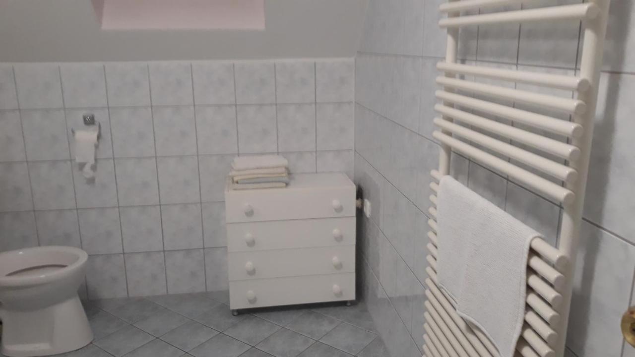 Szaloky Apartmanhaz Gyenesdias Bagian luar foto